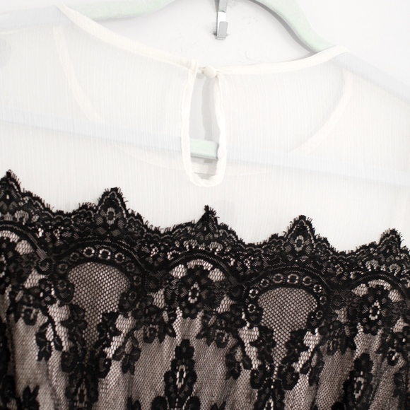 Black & Cream lace dress - Size Medium - Picture 7 of 8